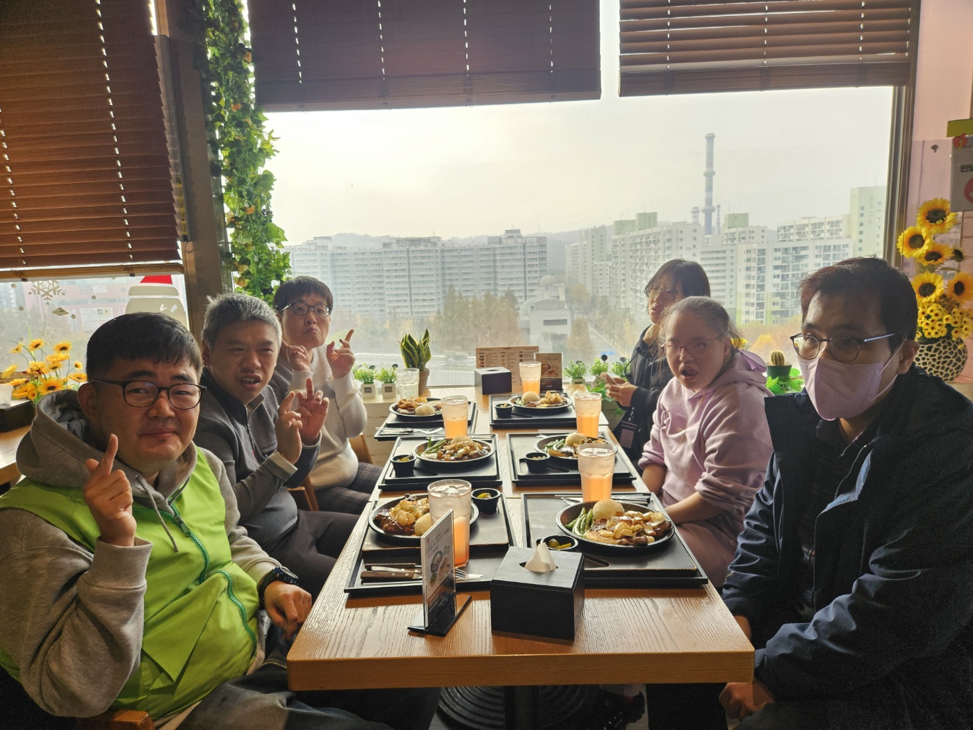 11월 이용자 생일 파티#2001아울렛# 스테이크어스#다리정원산책~~